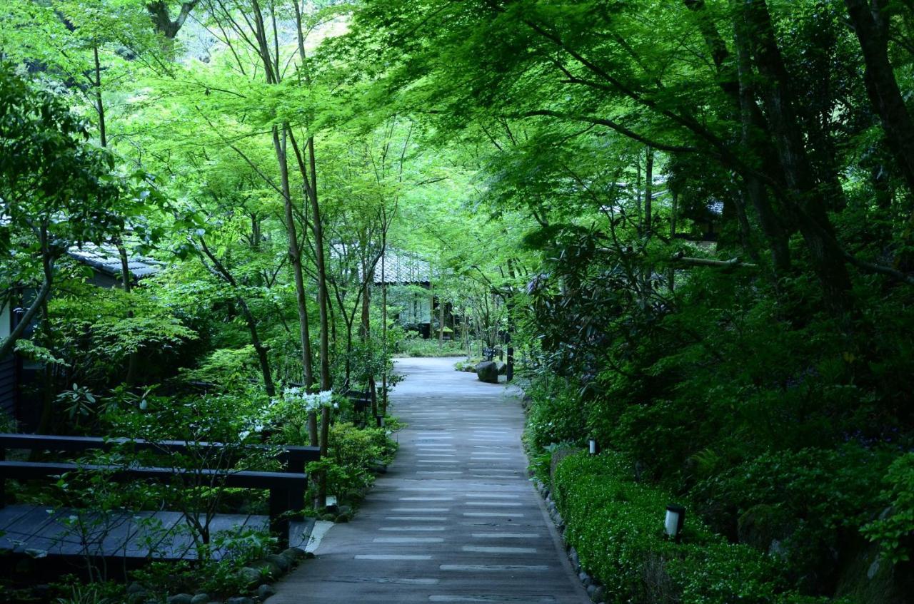 Kurokawa Onsen Oku no Yu Hotel Minamioguni Bagian luar foto