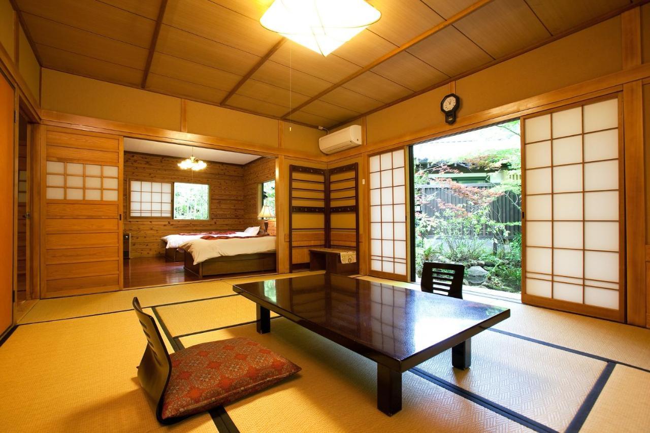 Kurokawa Onsen Oku no Yu Hotel Minamioguni Bagian luar foto