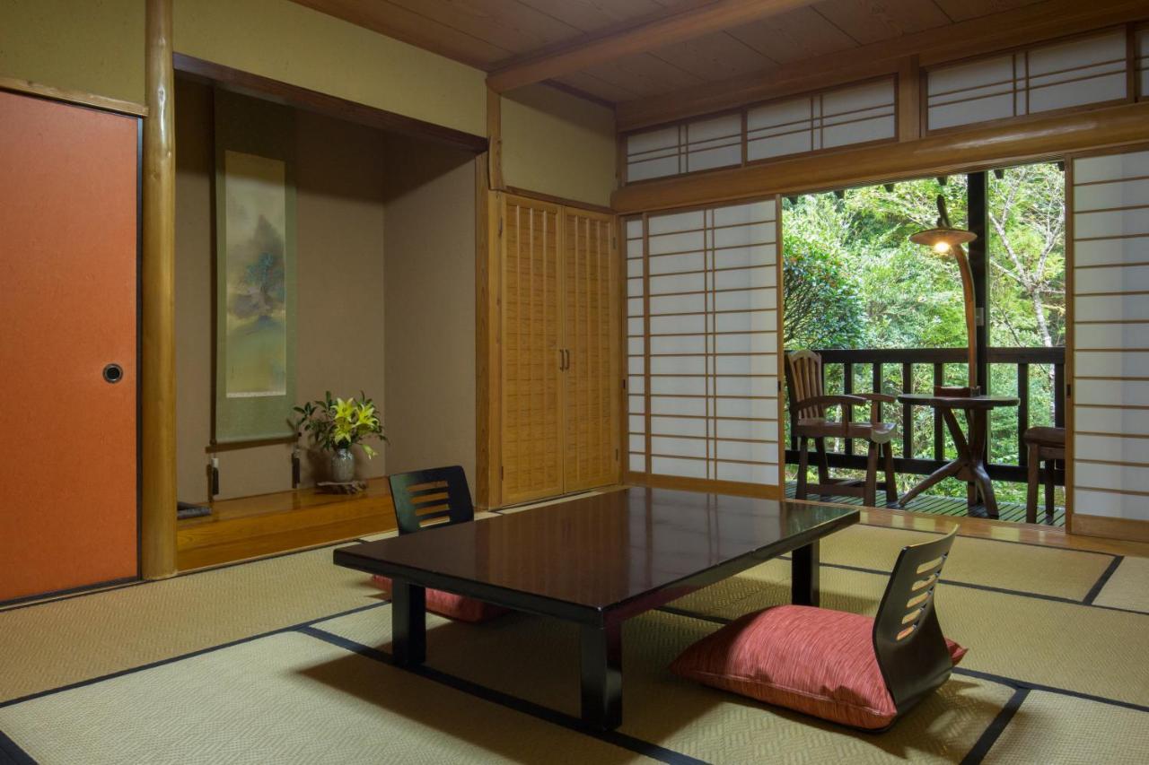 Kurokawa Onsen Oku no Yu Hotel Minamioguni Bagian luar foto
