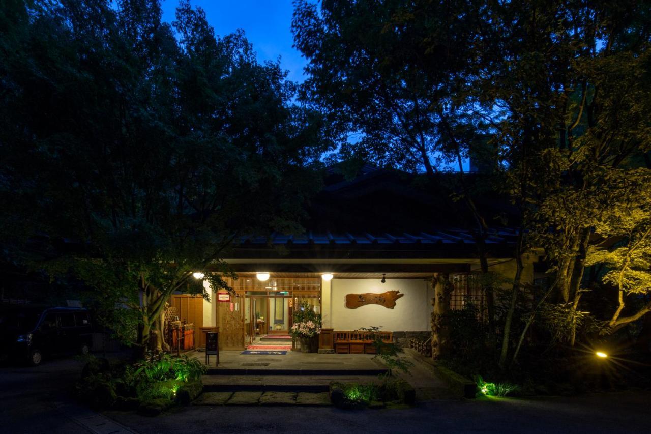 Kurokawa Onsen Oku no Yu Hotel Minamioguni Bagian luar foto
