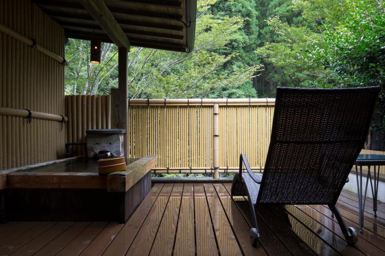 Kurokawa Onsen Oku no Yu Hotel Minamioguni Bagian luar foto