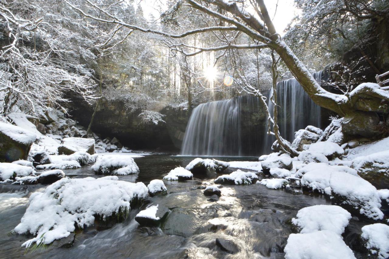 Kurokawa Onsen Oku no Yu Hotel Minamioguni Bagian luar foto