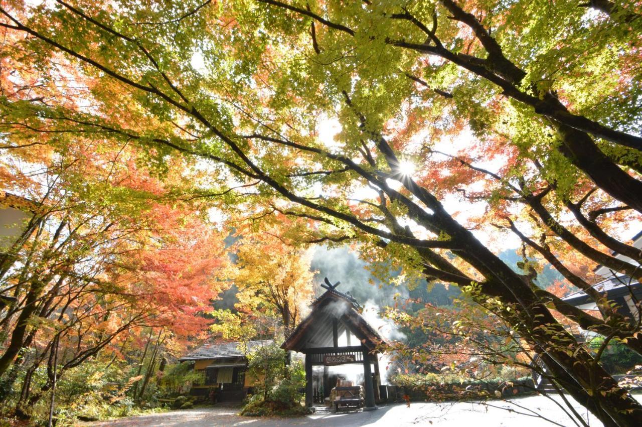 Kurokawa Onsen Oku no Yu Hotel Minamioguni Bagian luar foto