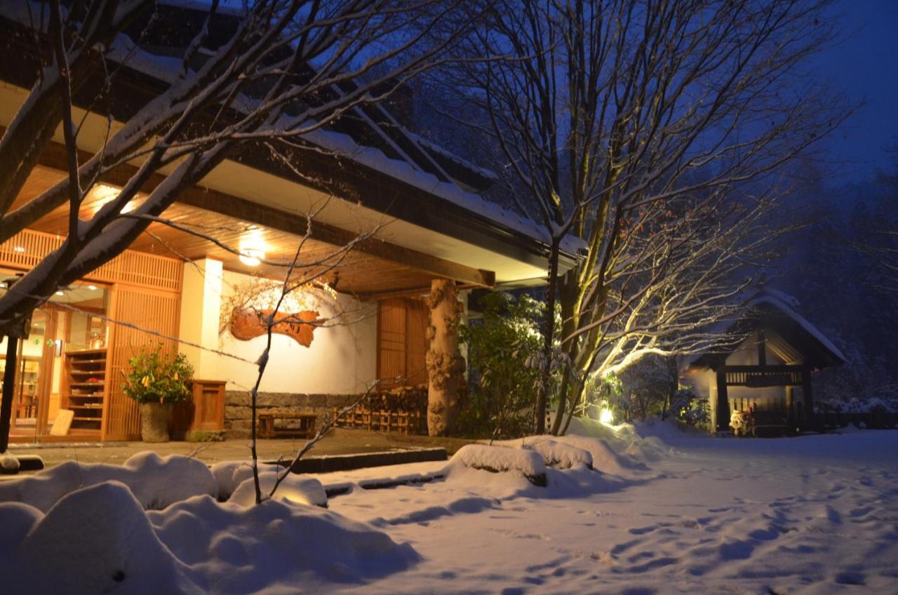 Kurokawa Onsen Oku no Yu Hotel Minamioguni Bagian luar foto