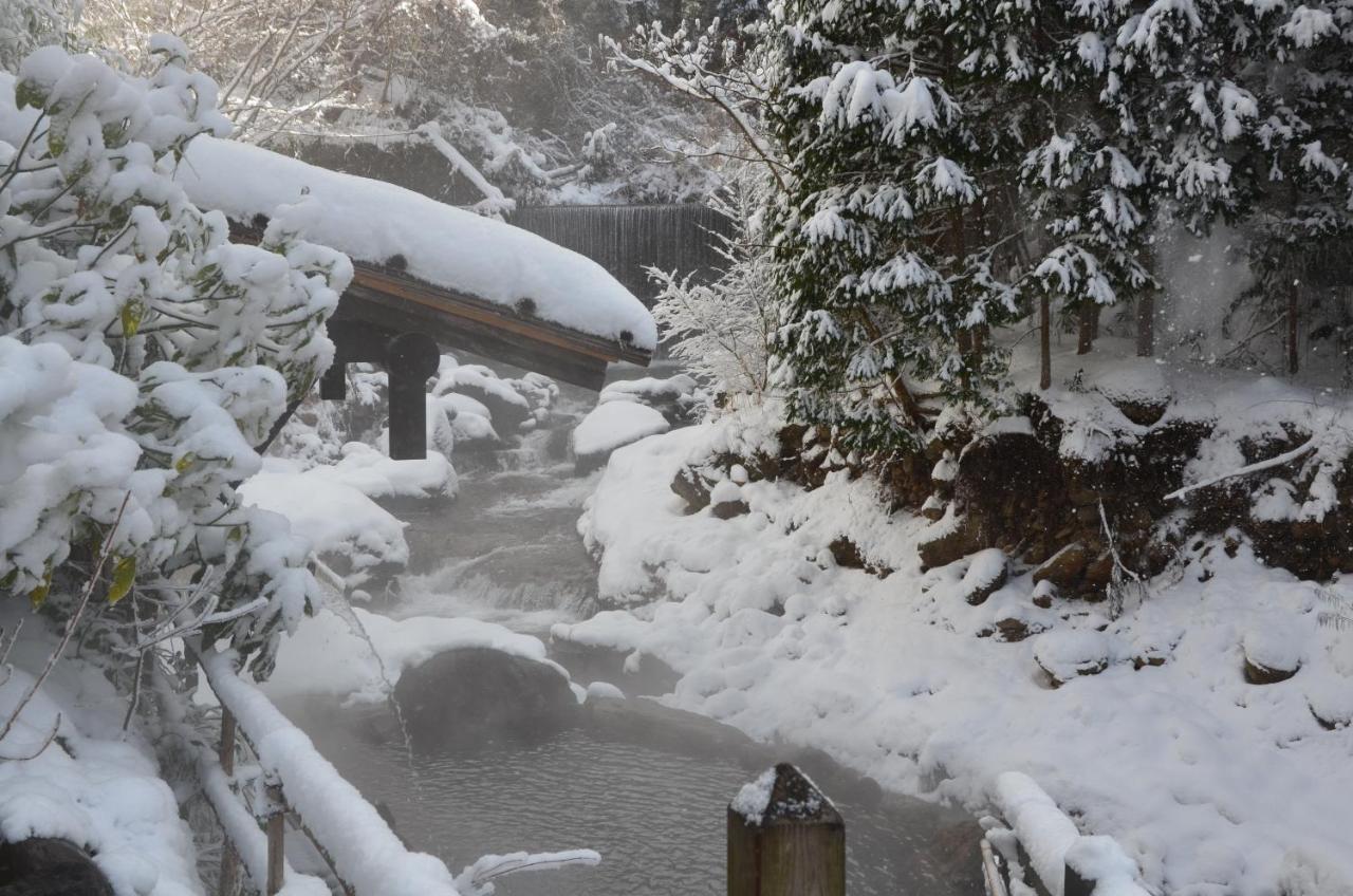Kurokawa Onsen Oku no Yu Hotel Minamioguni Bagian luar foto